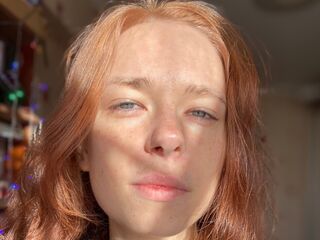 Enter my FREE CHATROOM LiaLunara