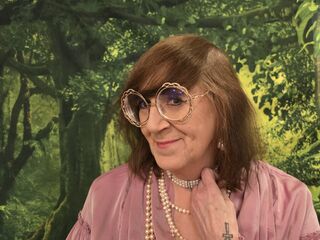 Enter my FREE CHATROOM LoveDrNikki